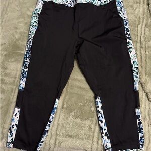 LuLaRoe  Animal Print Capri Leggings